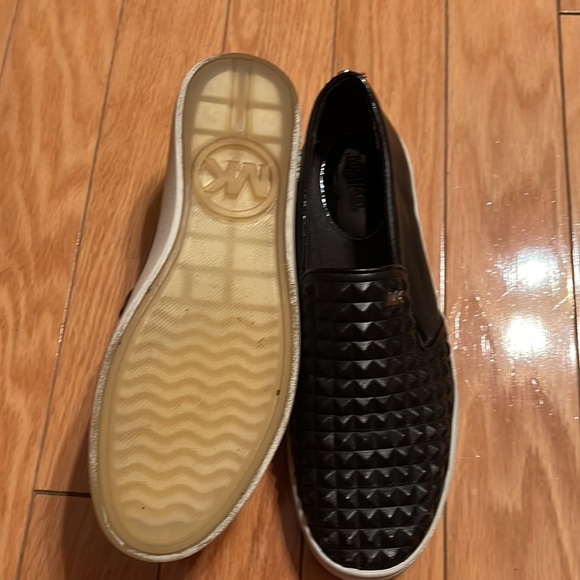 Michael Kors black leather slip on 8.5 M - Picture 5 of 5